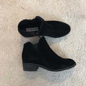 Blondo Waterproof black booties Size 8